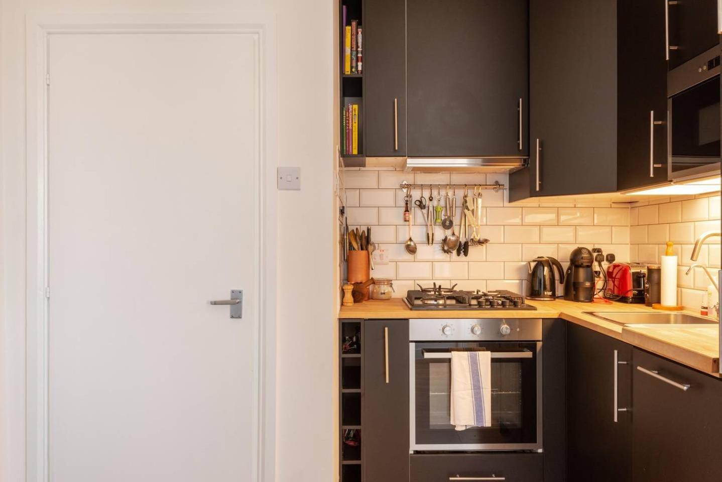 Apartmán Guestready - 1Br Flat Ideally Located In Zone 2 Fits 3 Londýn Exteriér fotografie