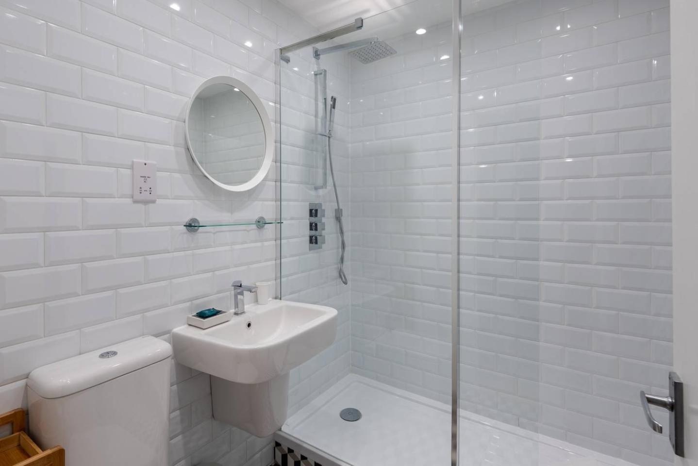 Apartmán Guestready - 1Br Flat Ideally Located In Zone 2 Fits 3 Londýn Exteriér fotografie
